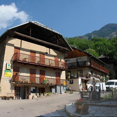 Le Relais Des Vaudois Hotel Freissinieres Exterior photo