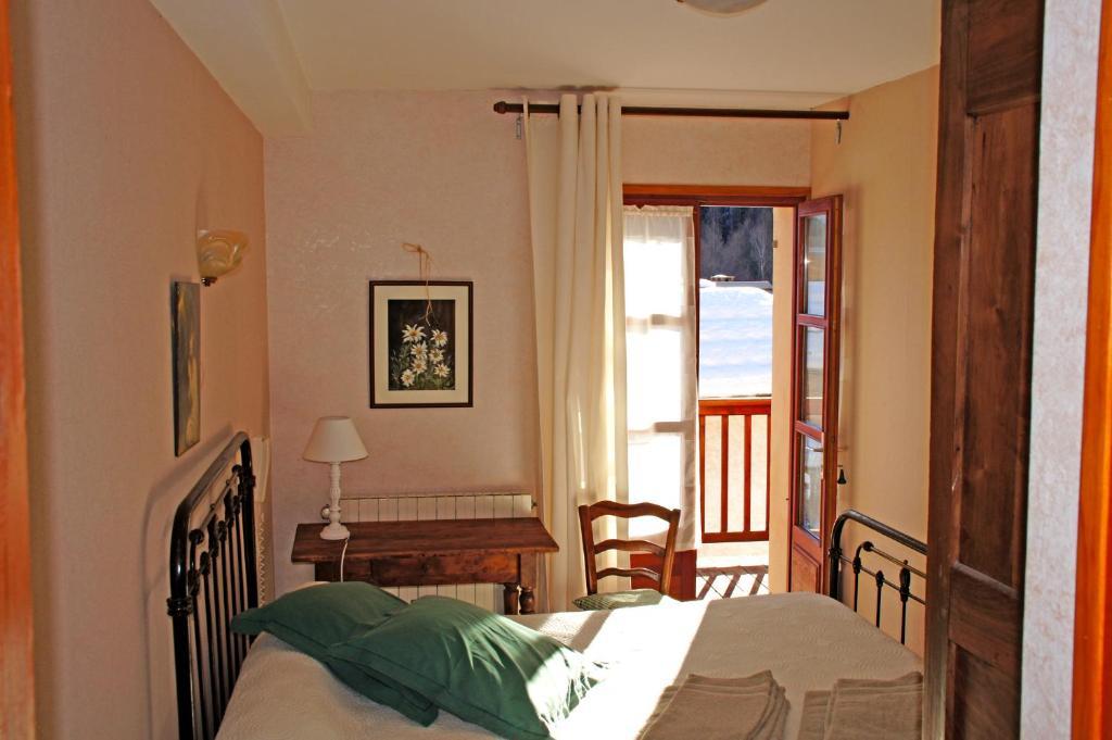 Le Relais Des Vaudois Hotel Freissinieres Room photo